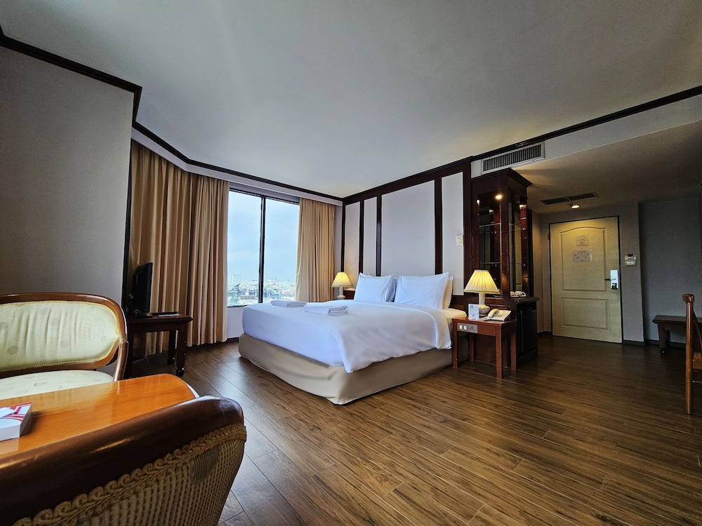 Alexander Hotel 21/50