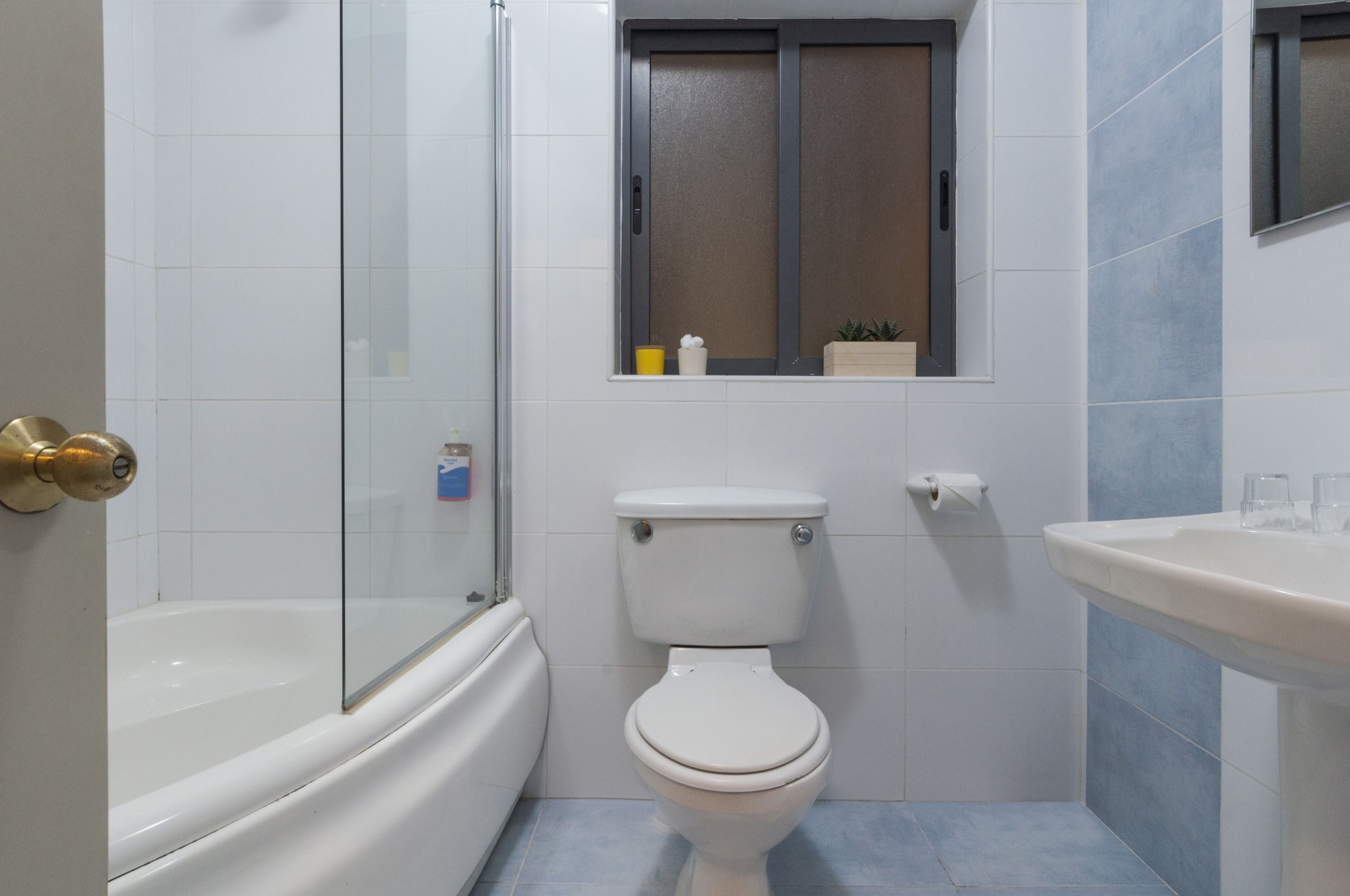 غرفة قياسية بسرير مزدوج، ALEXANDRA HOTEL 3/4