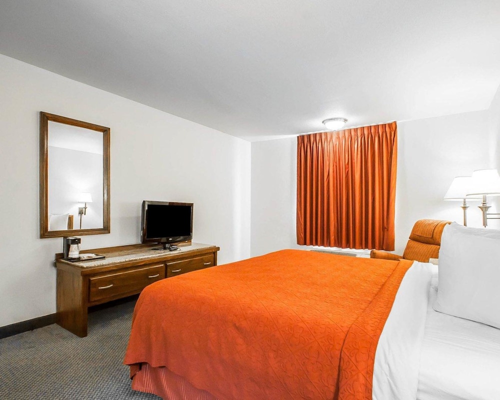 Quality Inn & Suites North Springfield MO 13/45