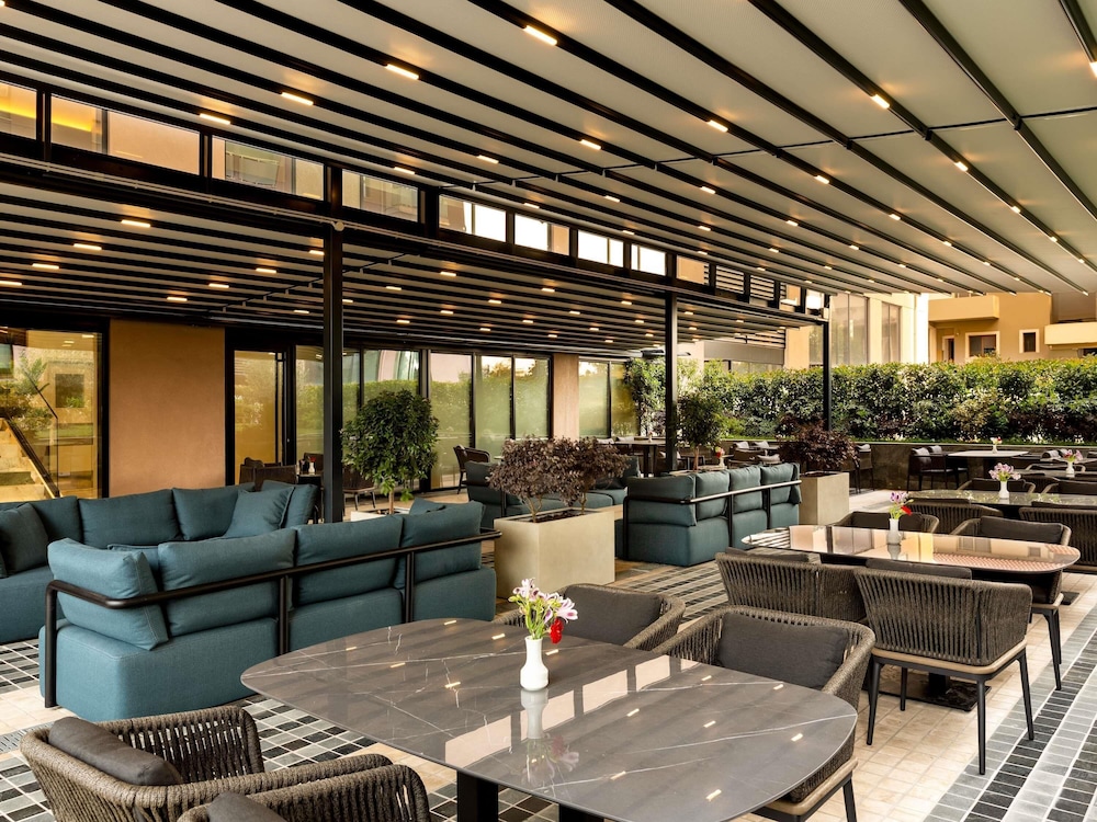 Mercure Tirana 55/73