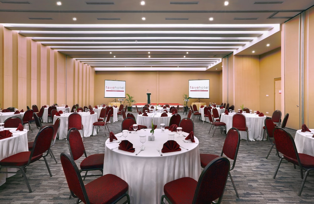 fave plus hotel Palembang 40/44