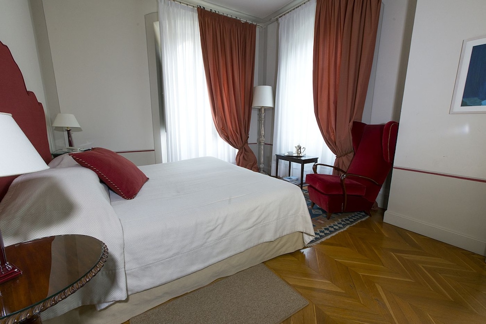 Albergo Pietrasanta 25/66
