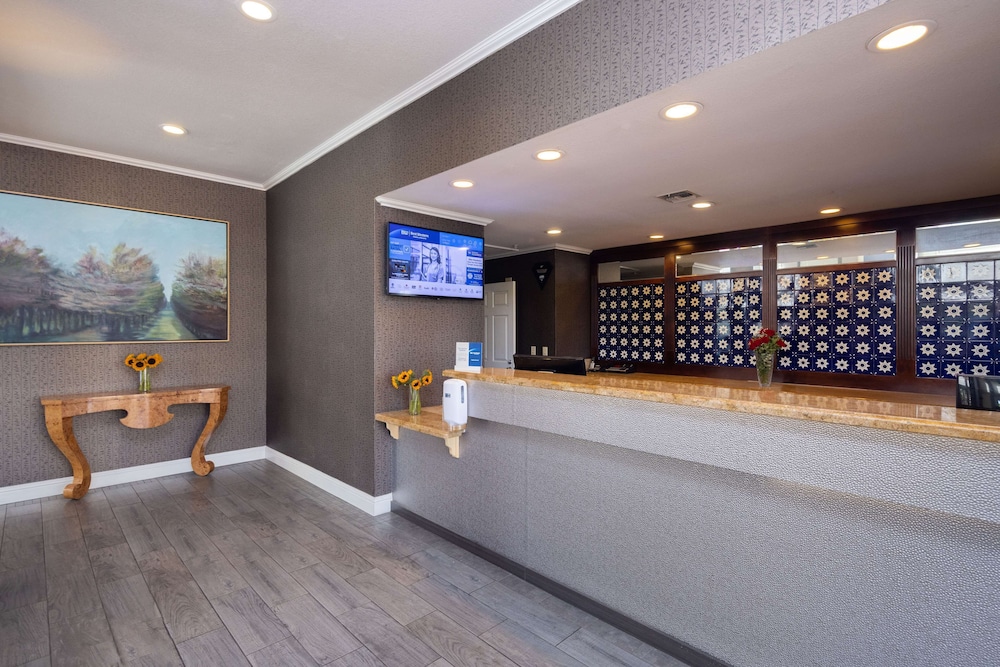 Best Western Plus Dixon Davis 7/48