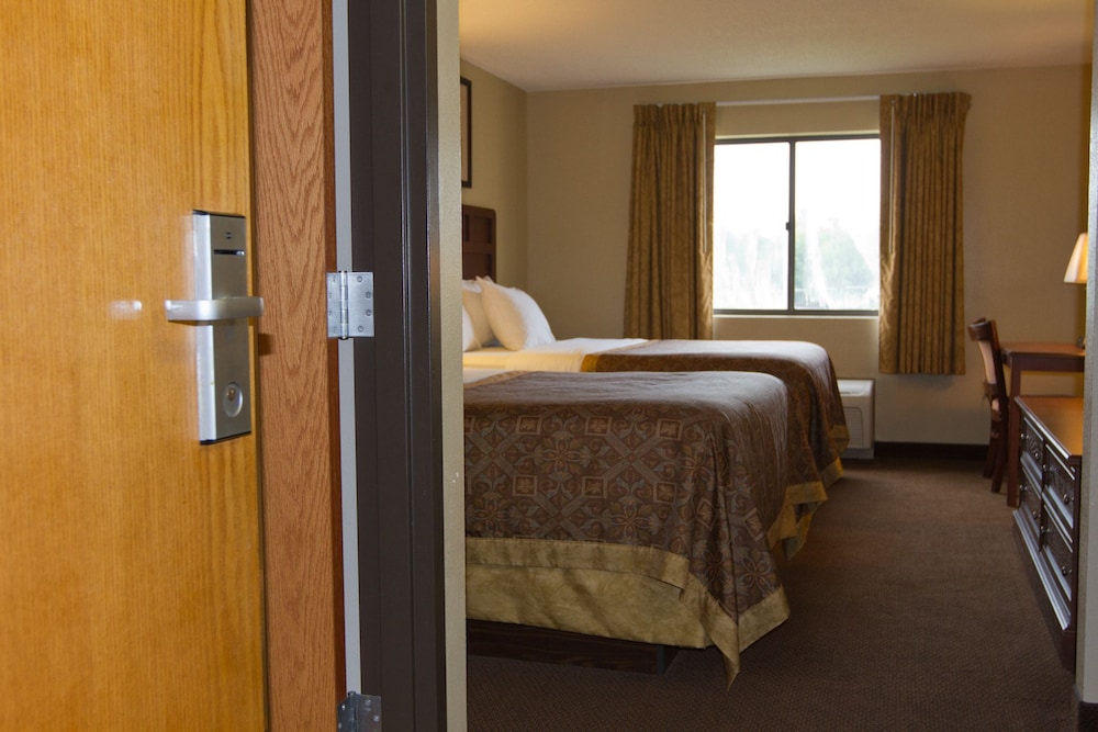 Greenstay Hotel and Suites St James 12/62