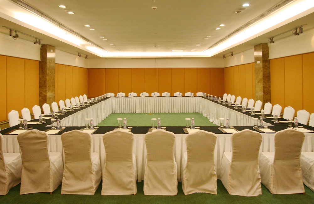 Xianglu Grand Hotel 54/58