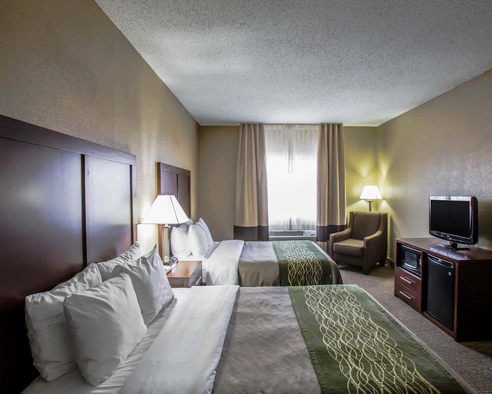 Comfort Inn Morris I-80 18/43