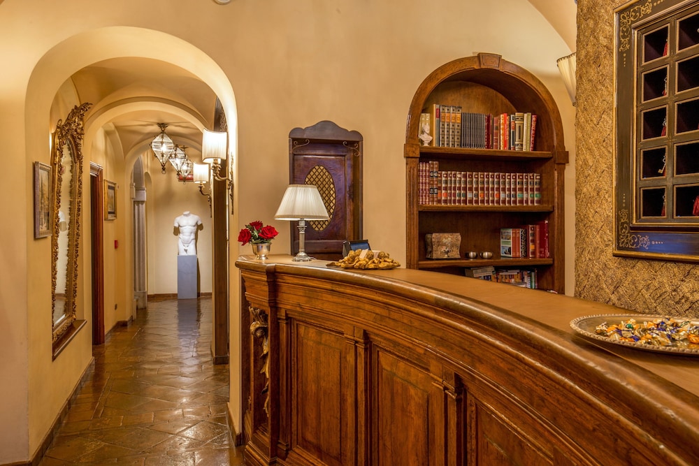 Boutique Hotel Campo De Fiori 6/50