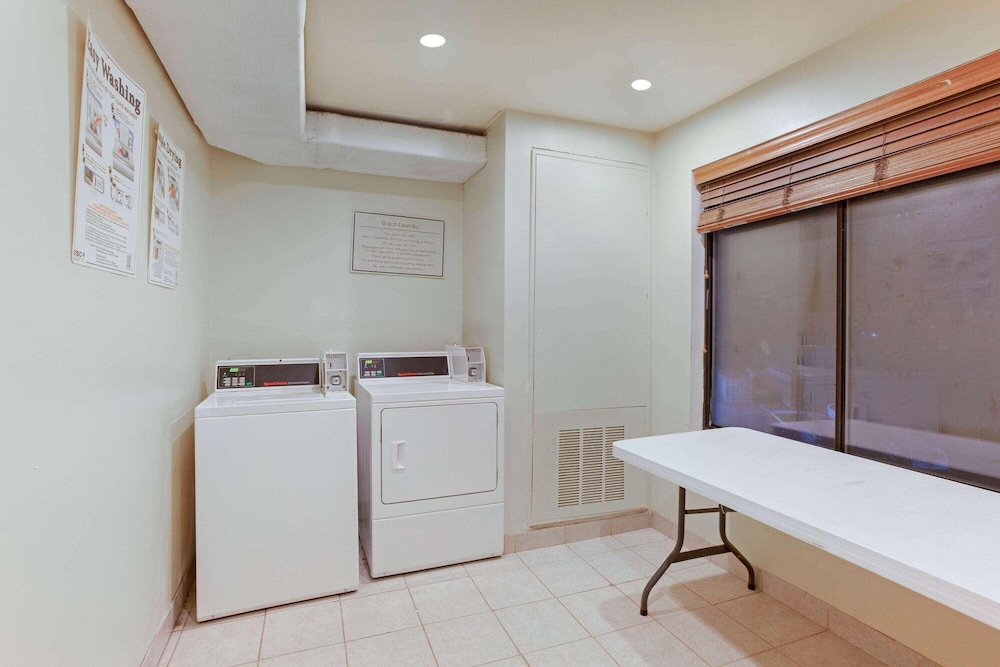 La Quinta Inn Suites Richmond Kings Dominion 23/44
