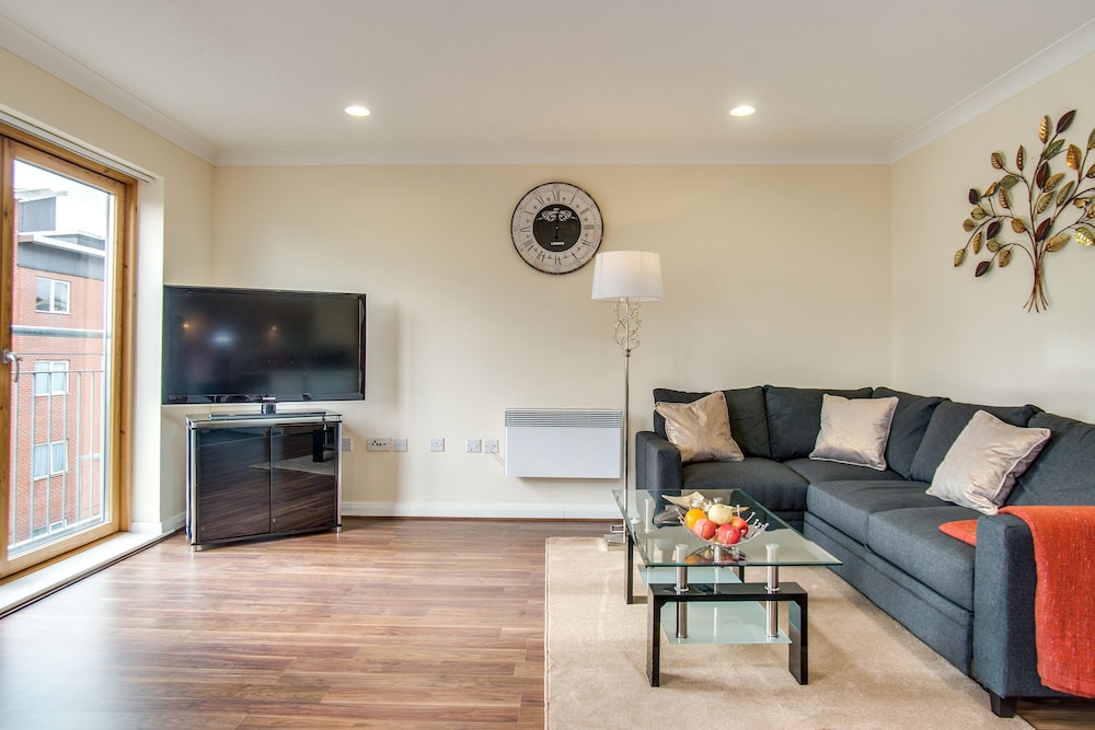 Mica Point City Centre Apartment 27/50
