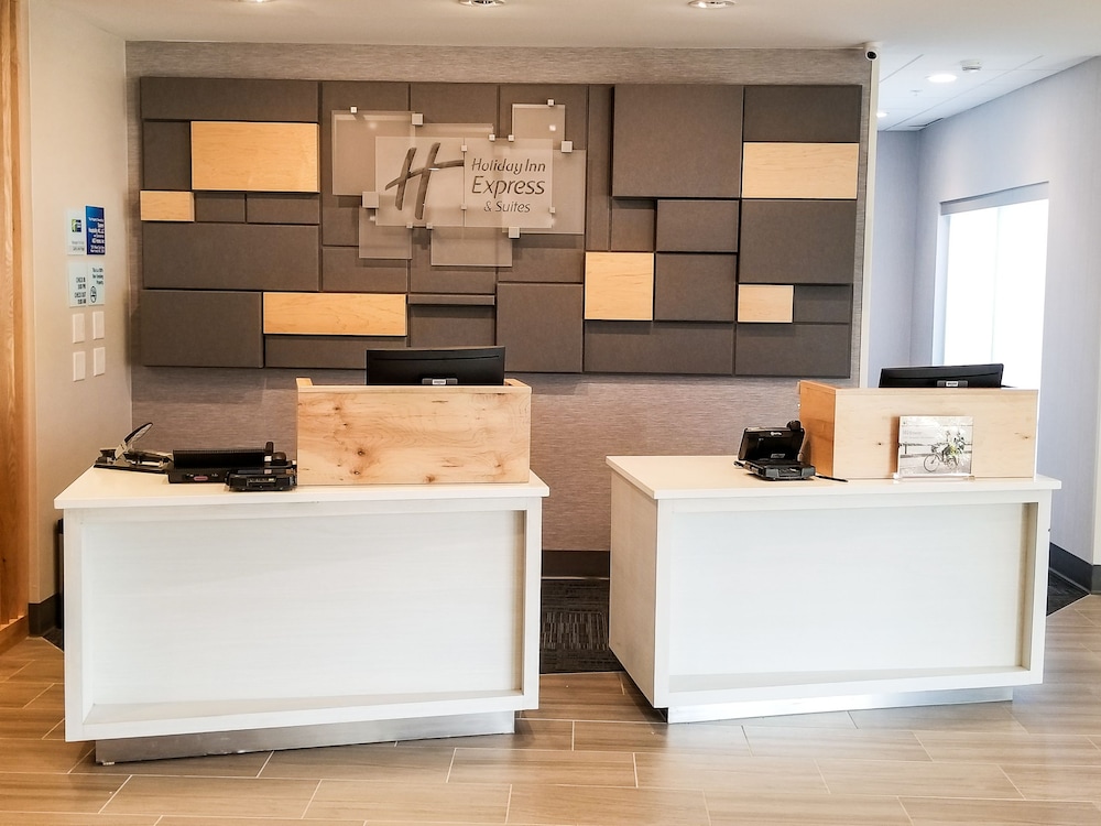 Holiday Inn Express Suites Charlotte Ne University Area 20/40