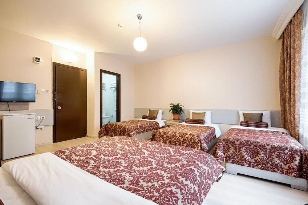 Dinar Hotel 14/43