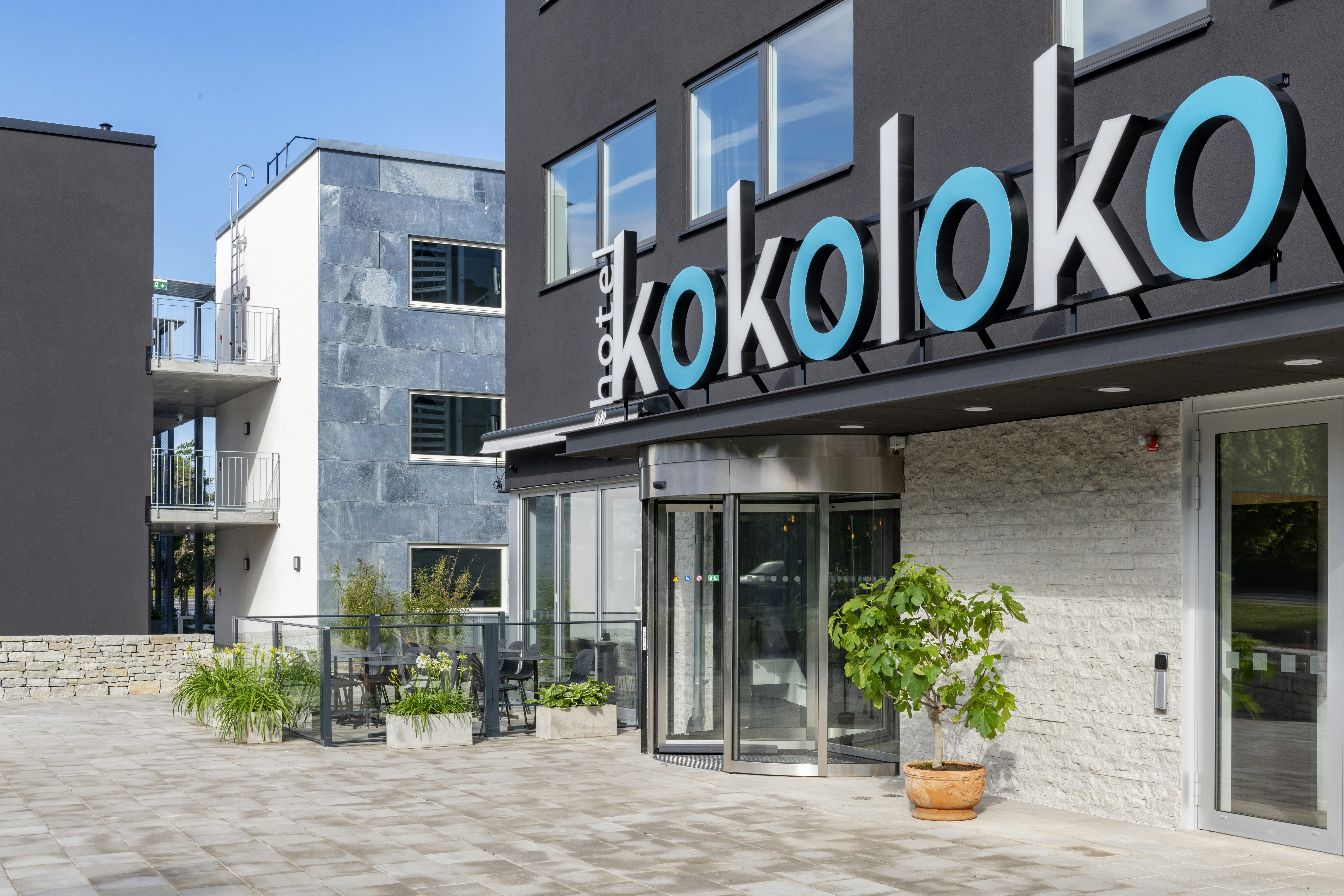 First Hotel Kokoloko 5/50