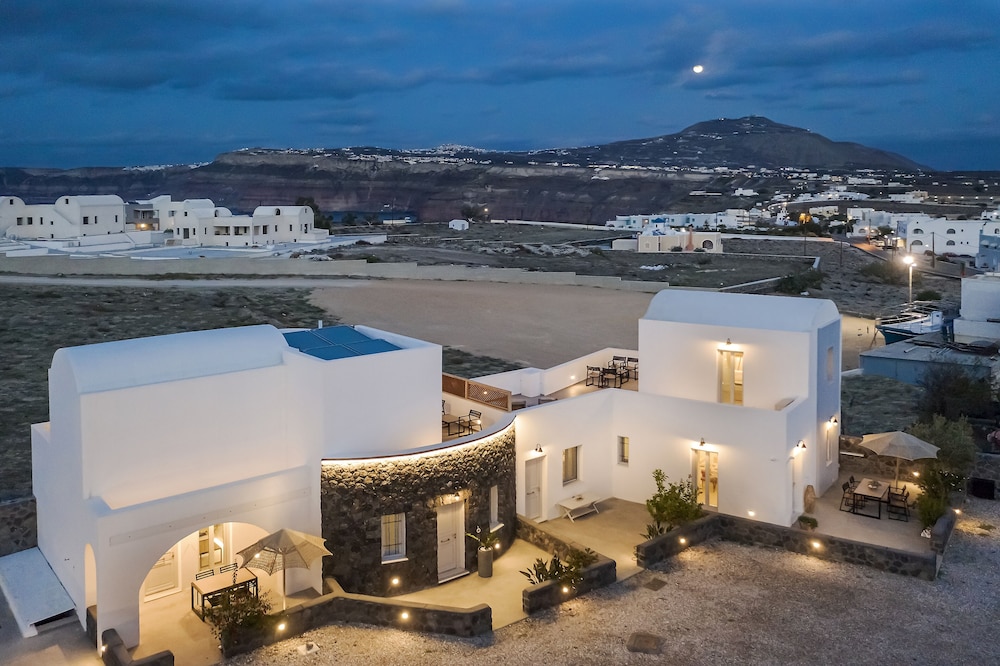 Alafropetra Luxury Suites 43/49