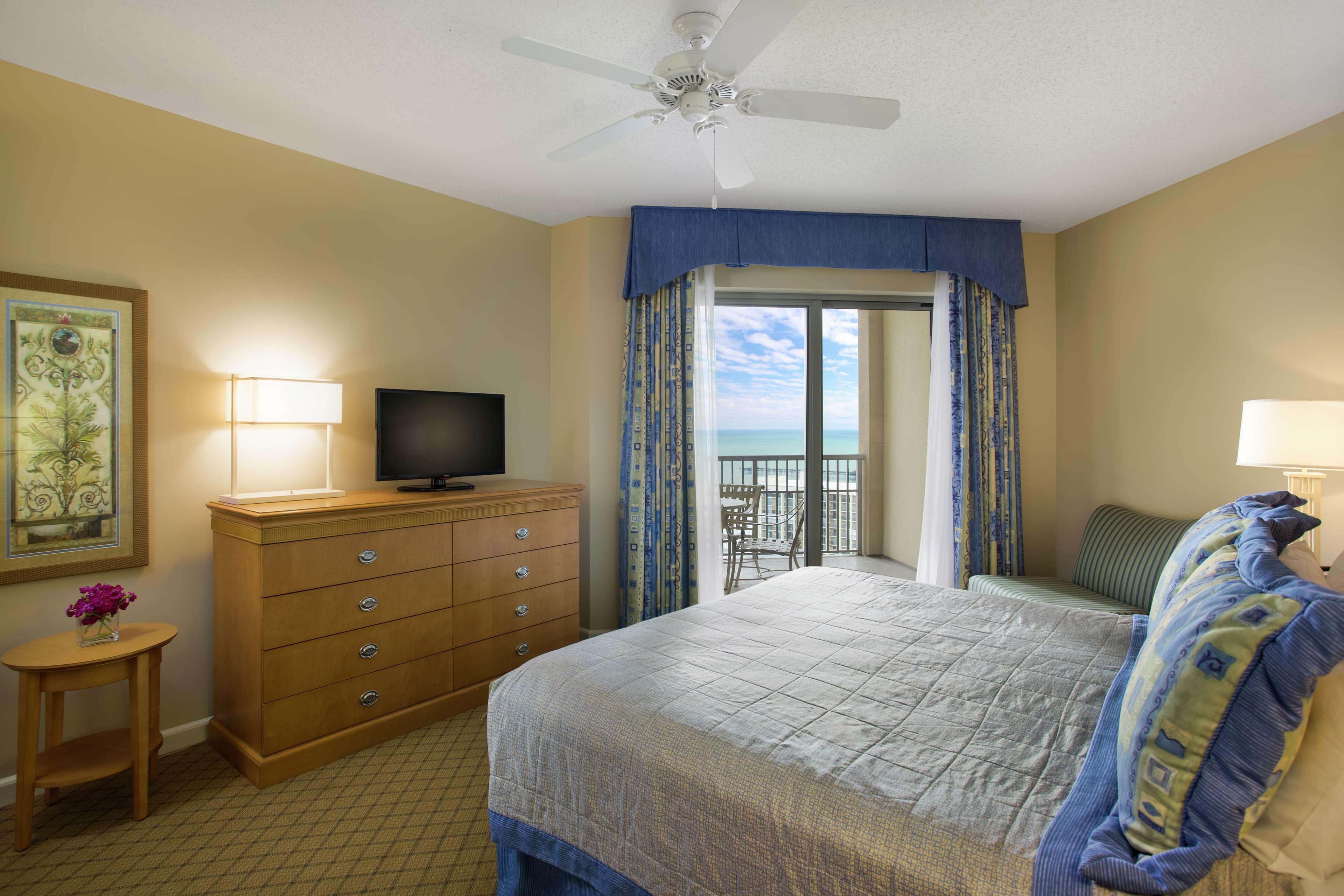 2 Bedrooms, Condo, 1 King or 2 Queen Beds, Ocean View، Royale Palms Condominiums 3/6