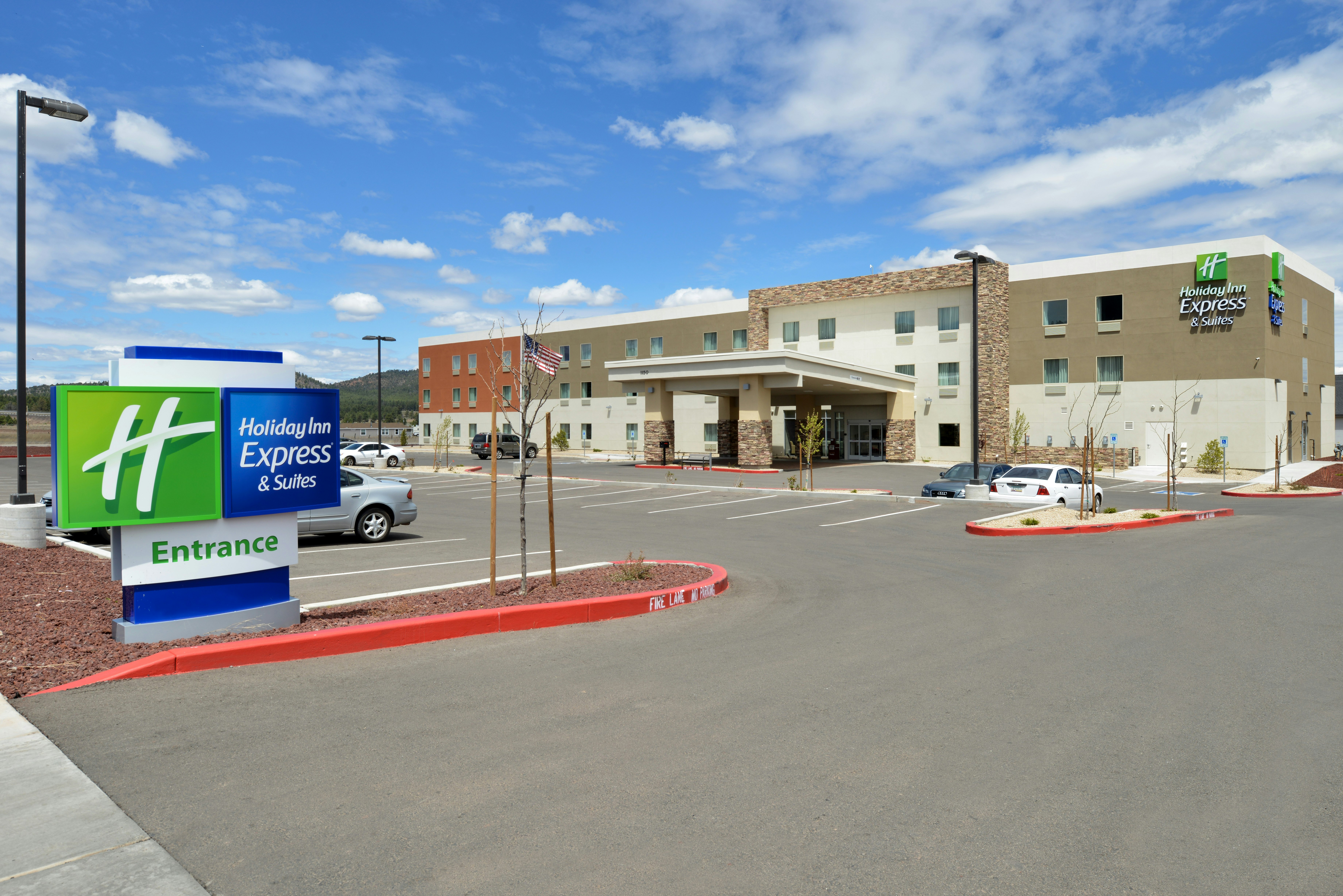 Holiday Inn Express And Suites Williams 42/44