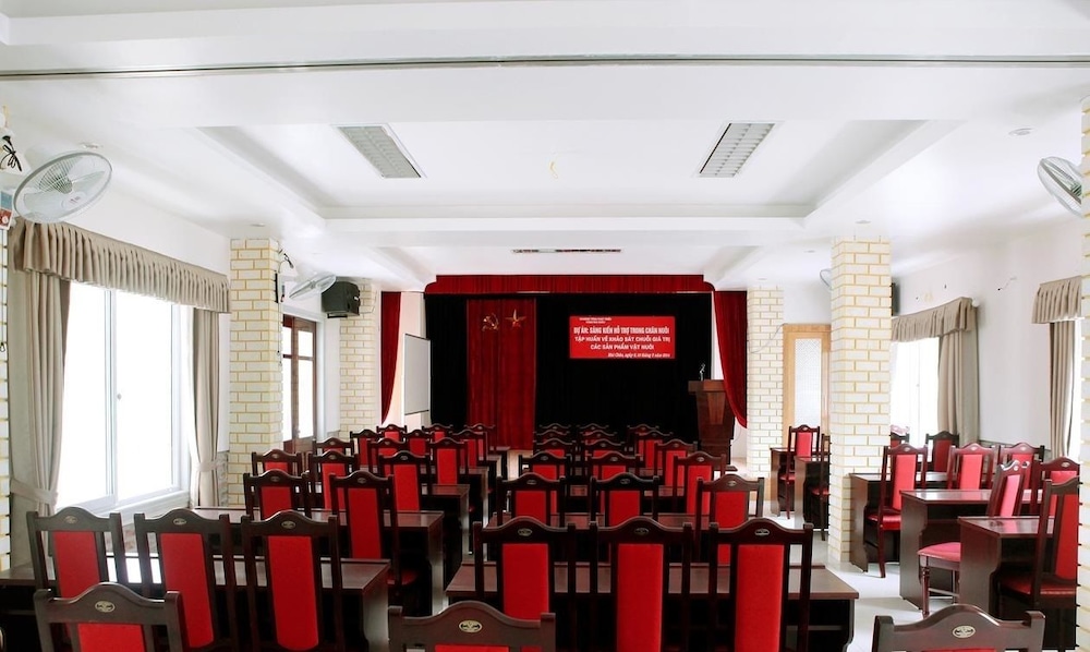 Ngoc Bach Hotel 14/18