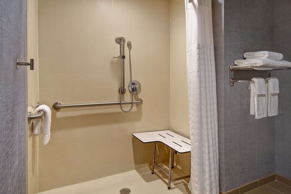 Hyatt Place Huntsville 52/53