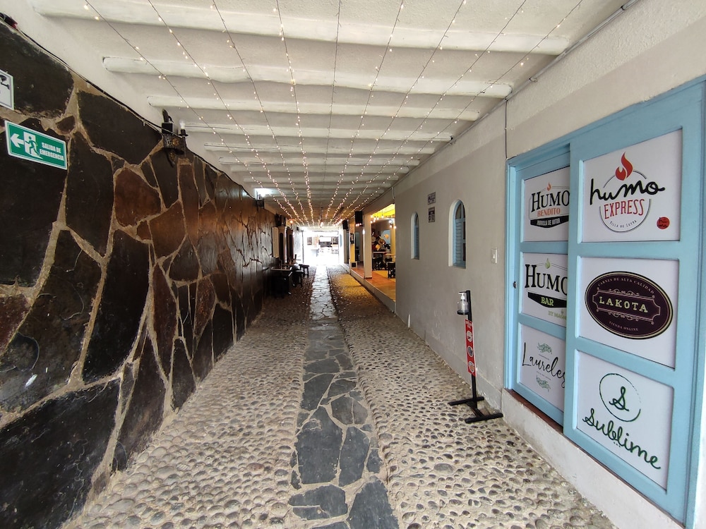 Laureles de la Villa 10/50