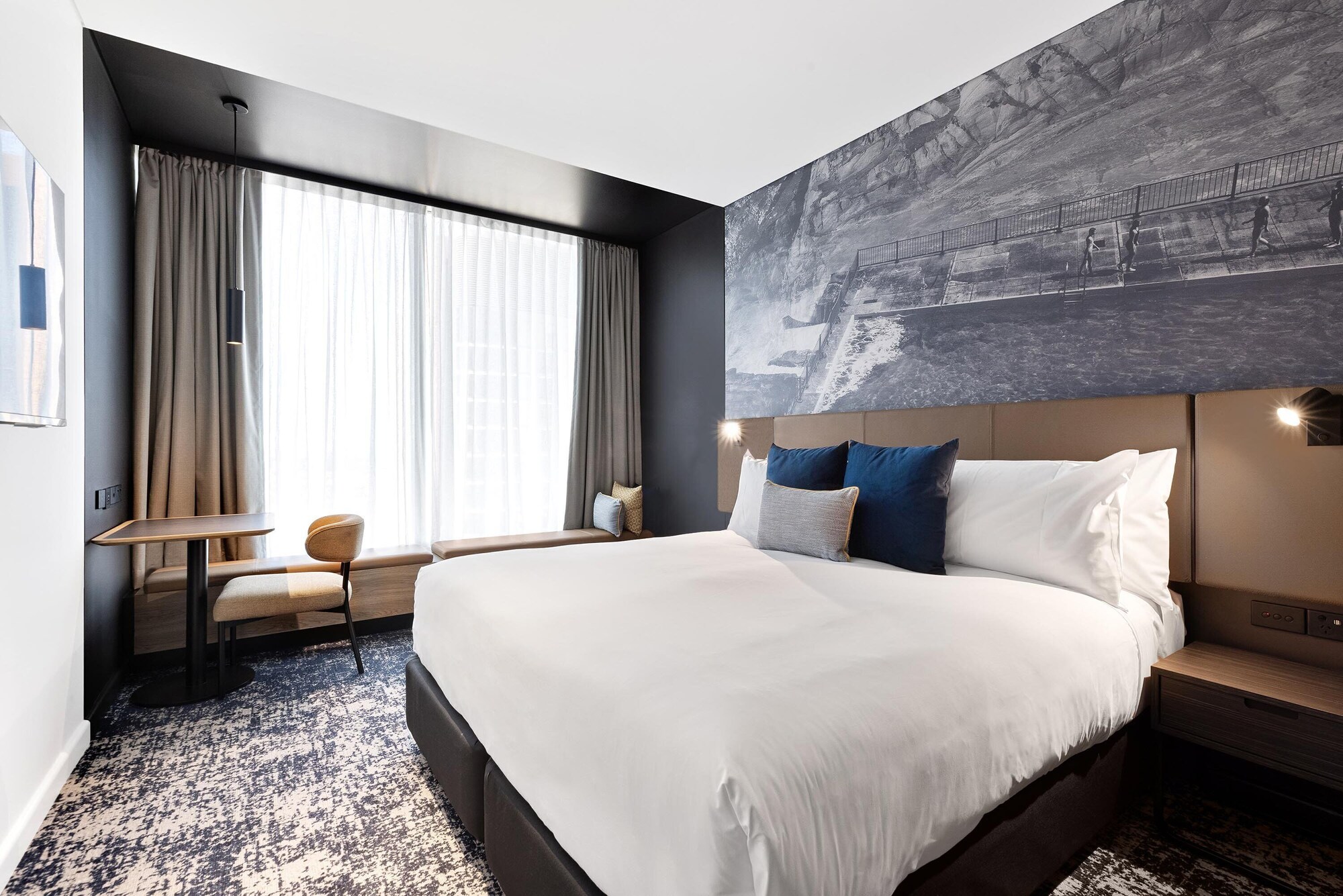 Executive, Studio, King Bed