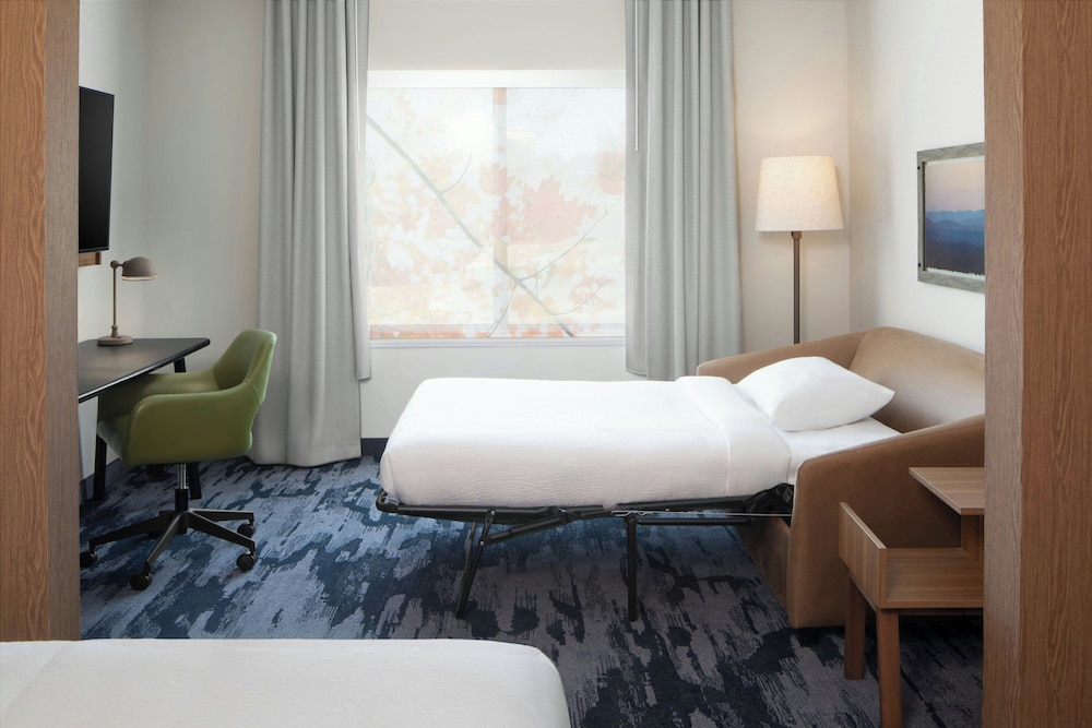 غرفة بسرير كينج مع أريكة لذوي الإعاقة، Fairfield By Marriott Inn & Suites Piedmont Greenville 4/5