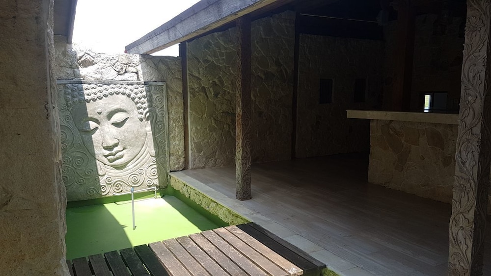 Coconut Lodge 19/50