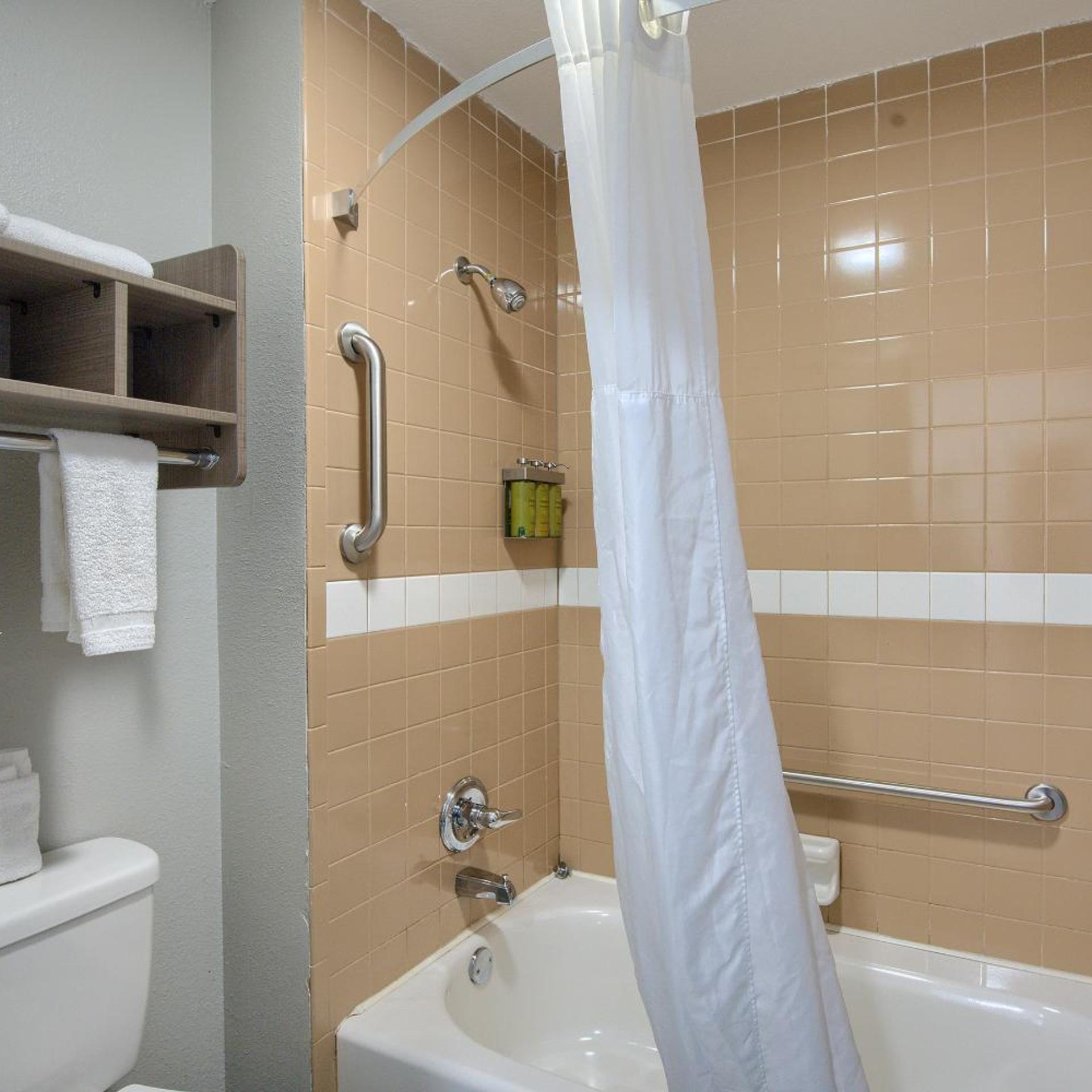 Hot Springs Village Inn 49/50