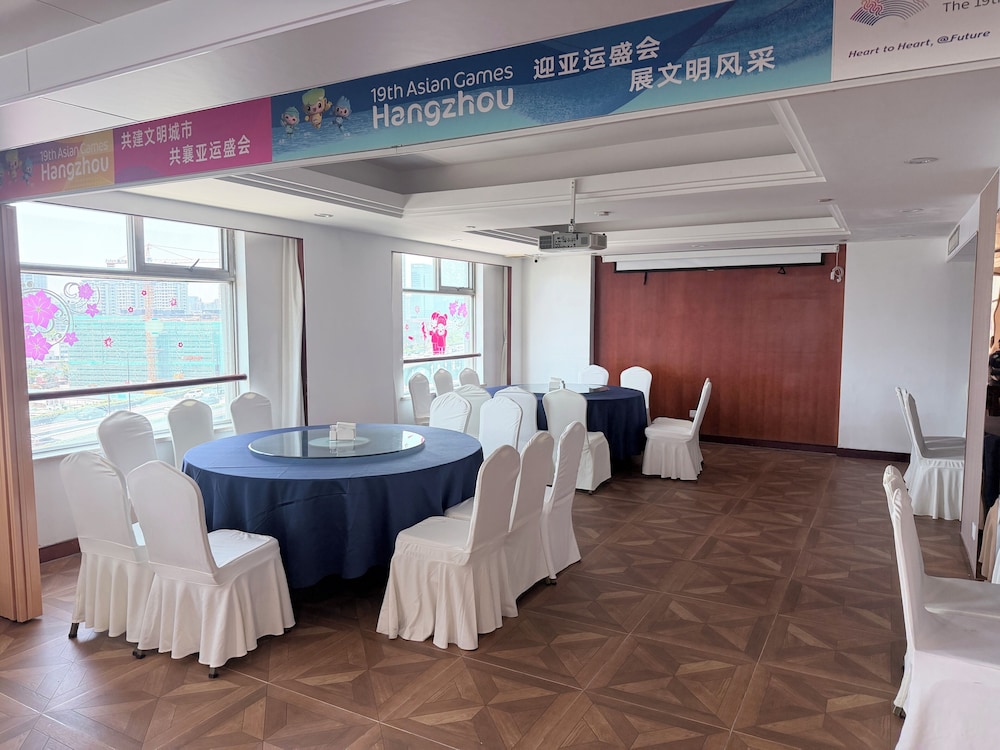 Communication International Hotel 20/34