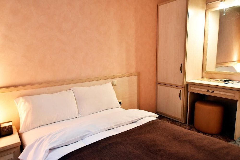 Hotel Sharden 34/75