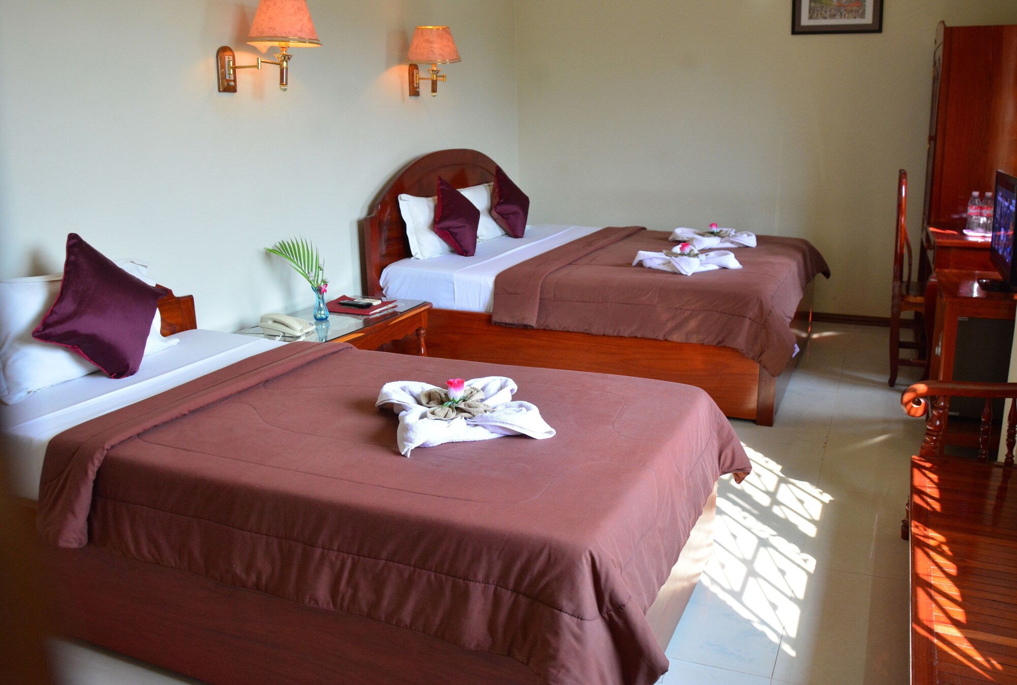STANDARD, TRIPLE, 3 BEDS