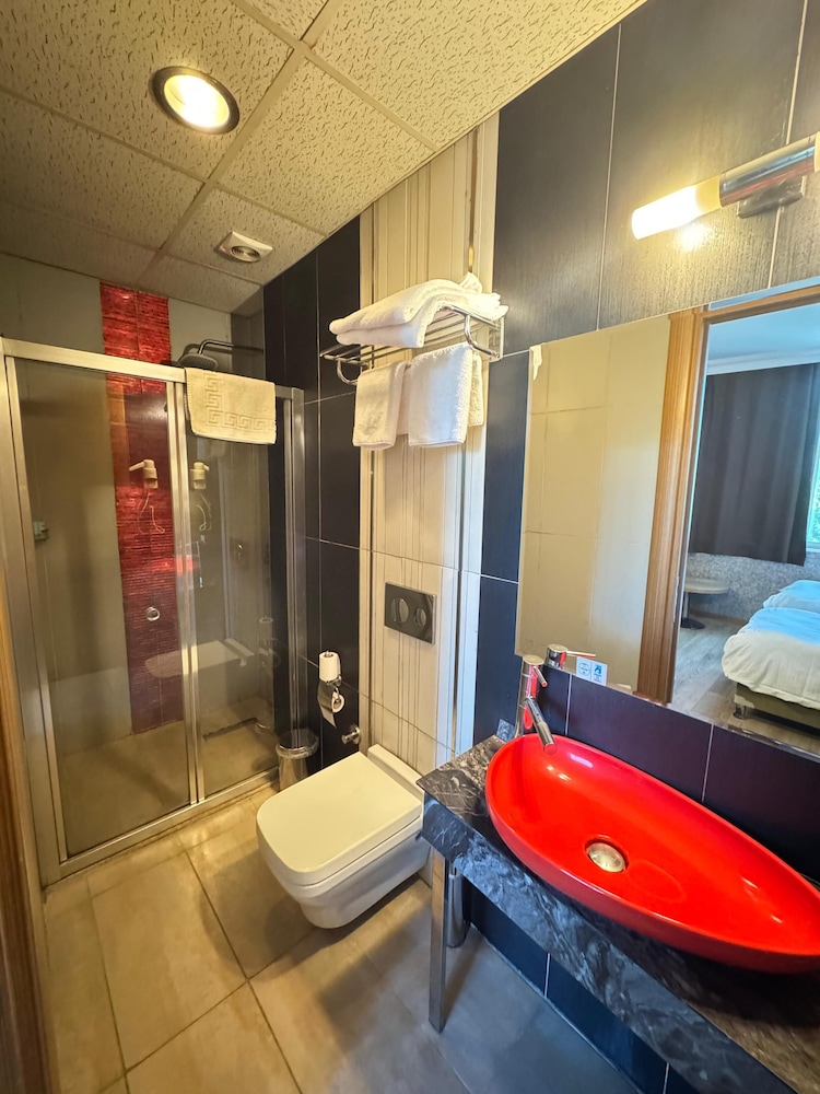 Lounge Boutique Hotel 46/50