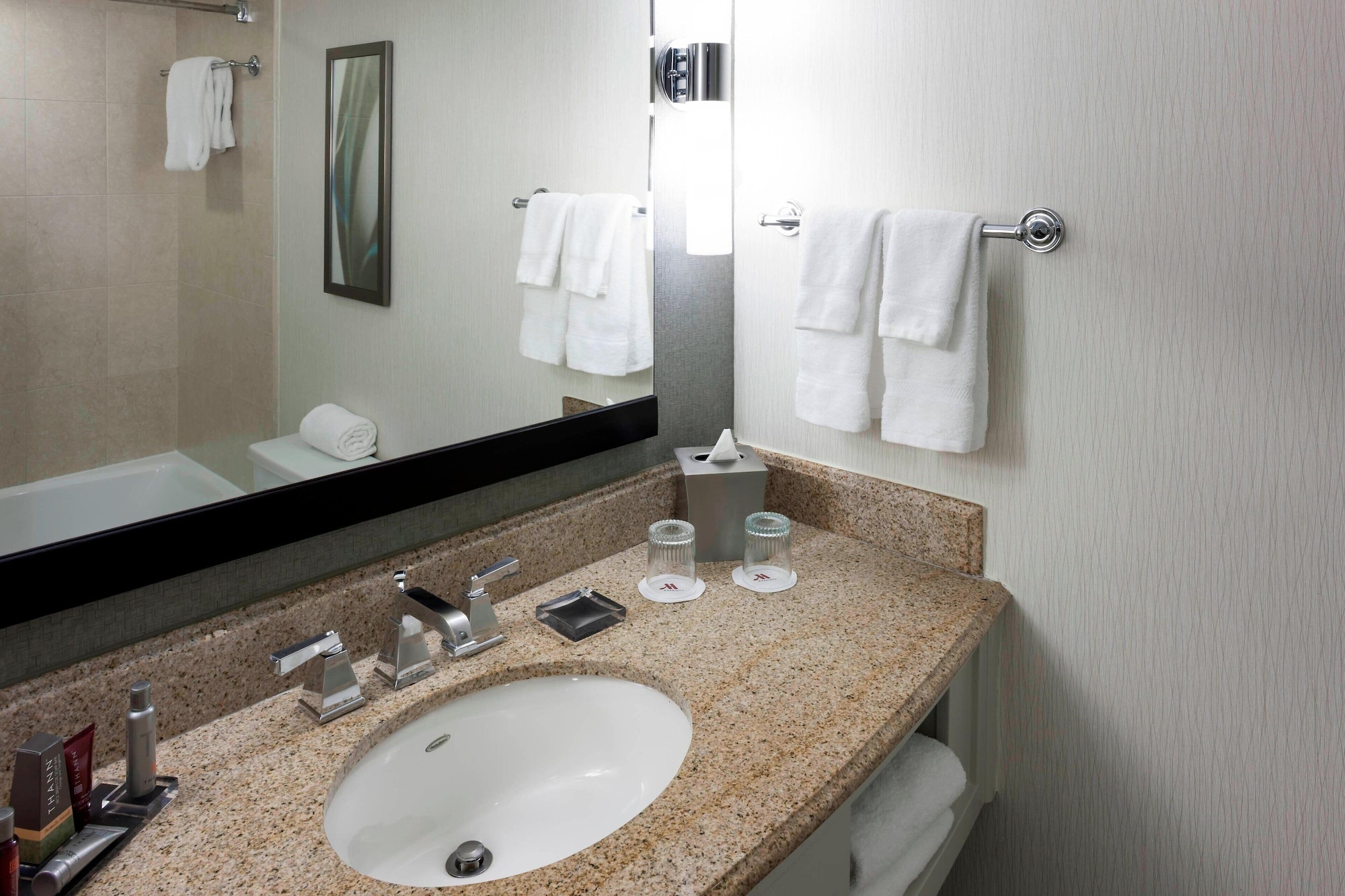 غرفة بسريرين مزدوجين، Fairfax Marriott at Fair Oaks 2/10