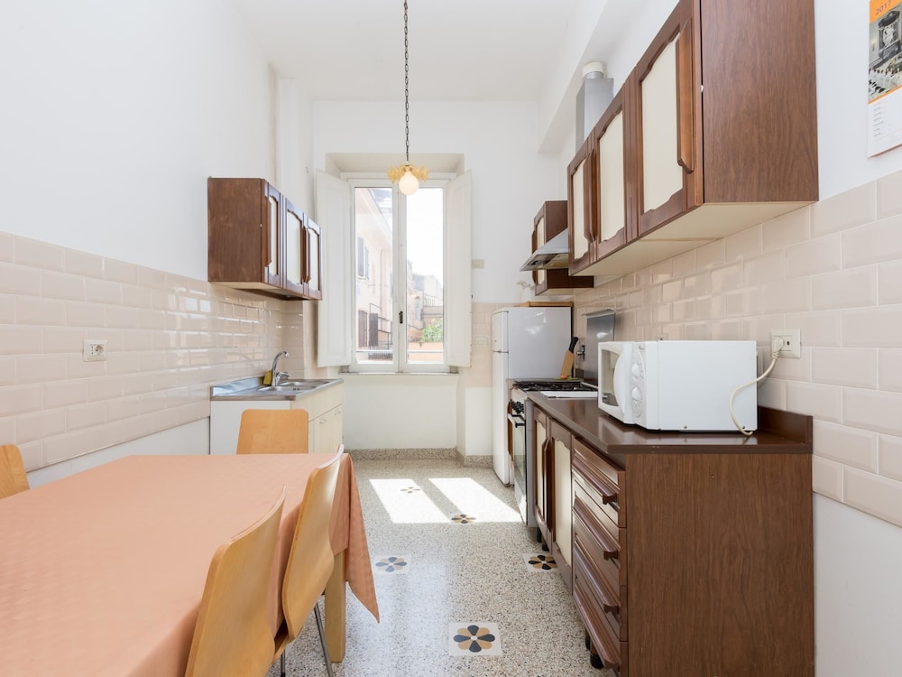 RSH Vatican Comfortable Sunny Apartment 20/34