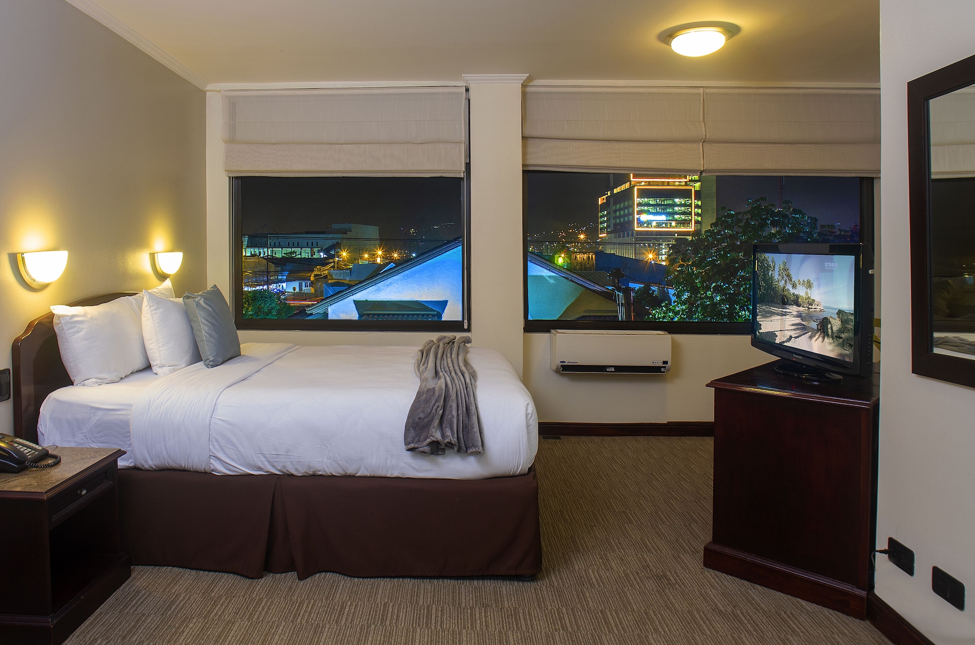 غرفة بسرير كوين لذوي الإعاقة، Parque Del Lago Hotel 2/9