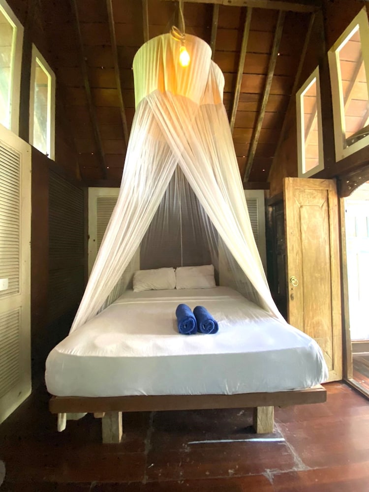 Classic Beach Villas 23/50