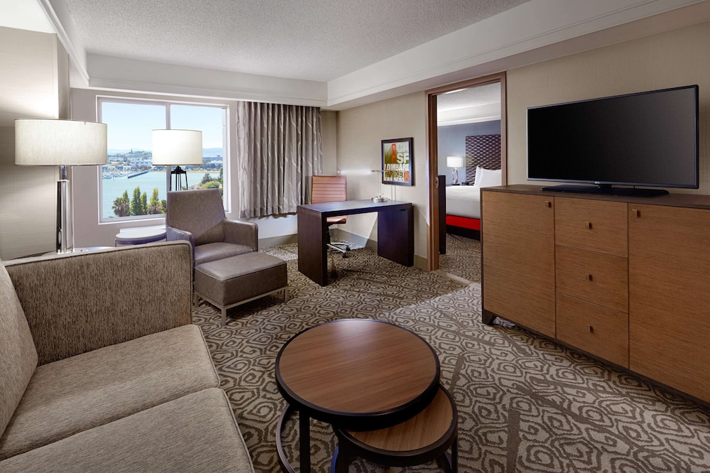 DoubleTree by Hilton Hotel San Francisco Airport North 64/81