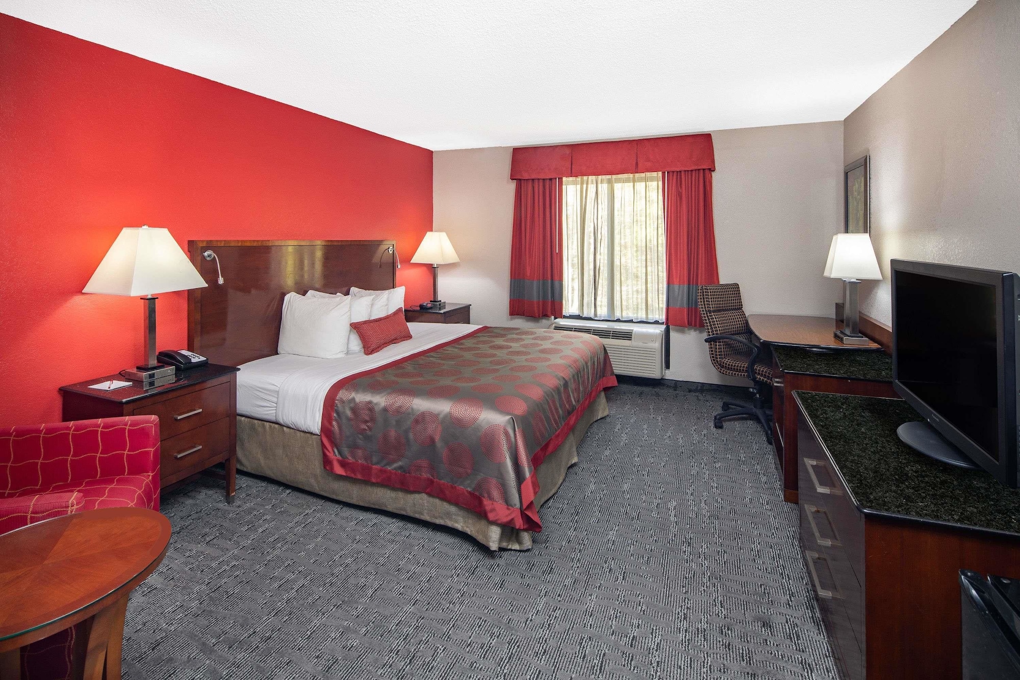 DELUXE, STUDIO, SUITE, KING BED