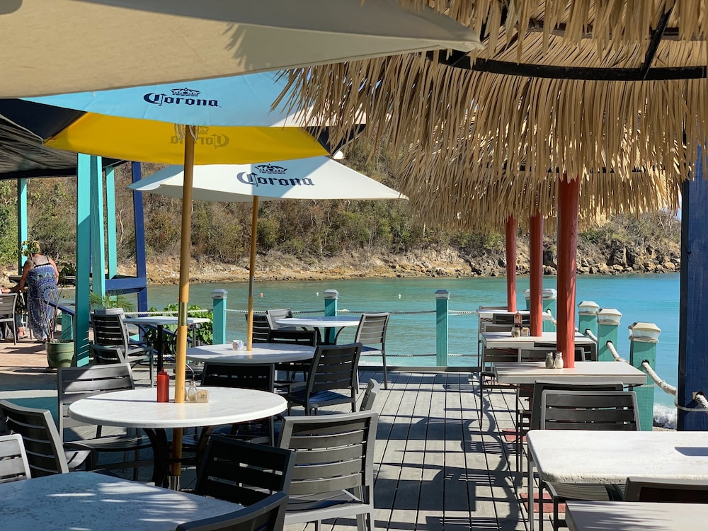 Emerald Beach Resort 52/74