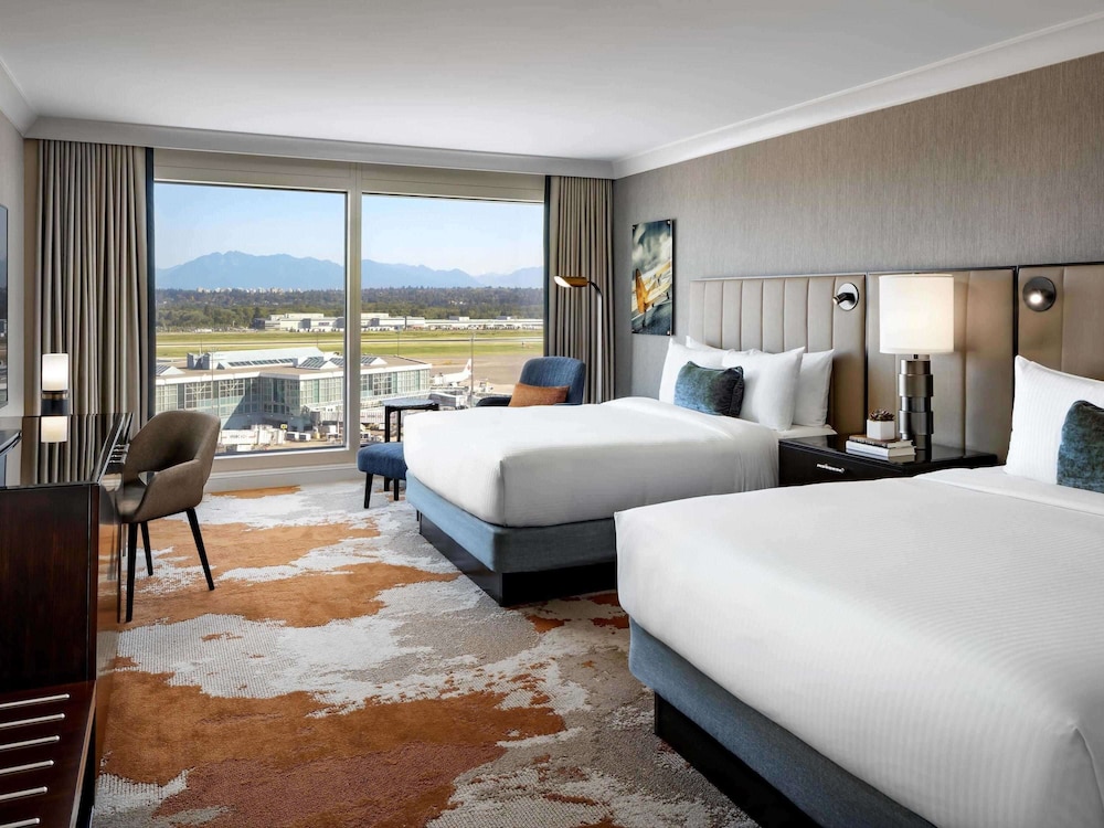 DELUXE, 2 QUEEN BEDS