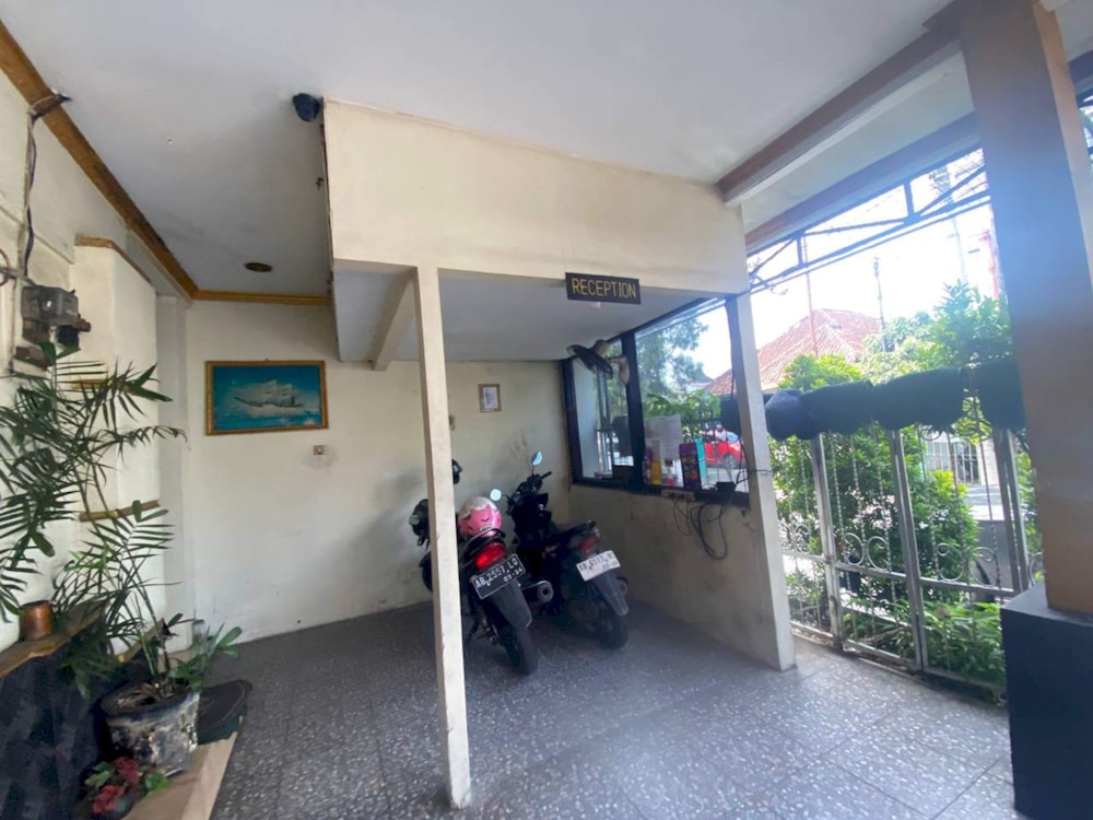 Hotel O Jalan Malioboro Near Stasiun Tugu Yogyakarta Formerly Hotel Baru 42/45