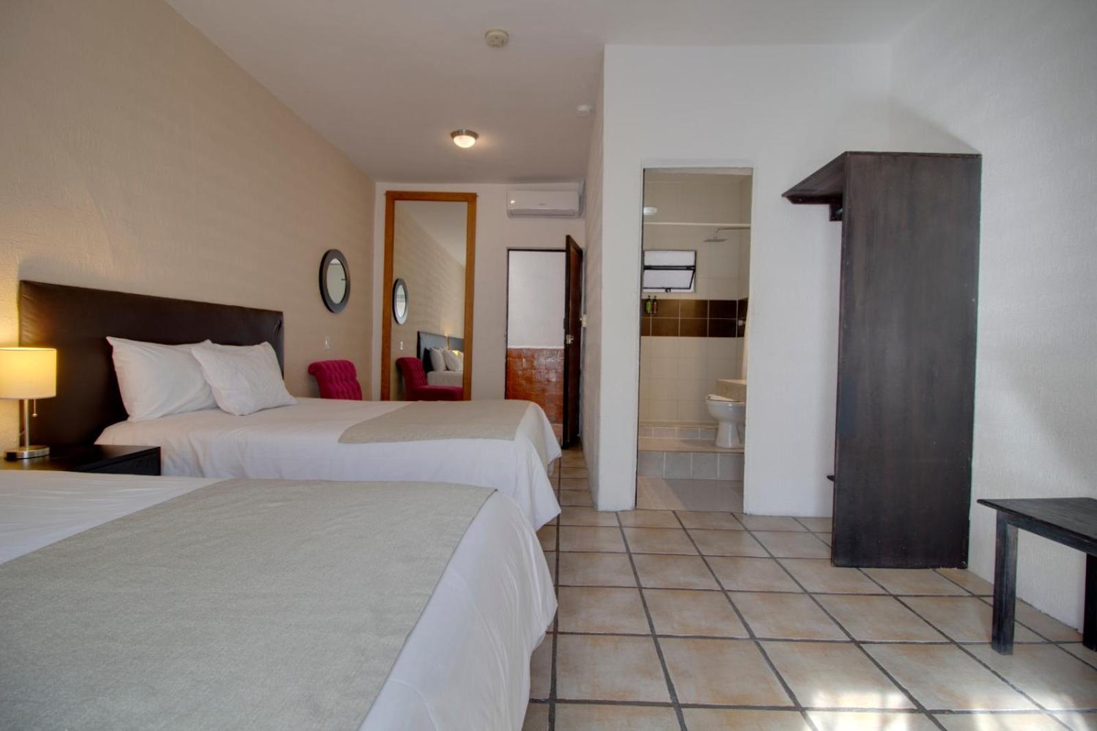 Hostal Punto 79 13/50