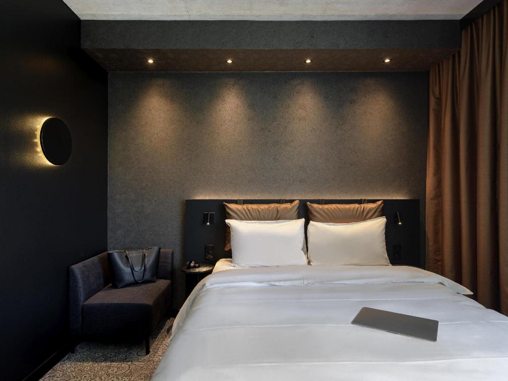 Space, Plus, Comfort, Double Bed, Sofa, Kitchenette