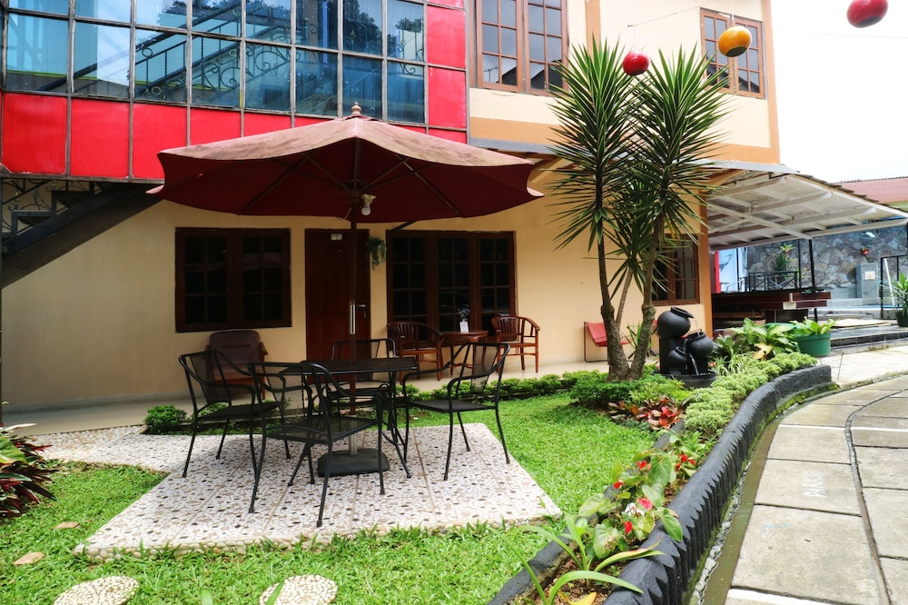 Hotel Arjuna 60/66