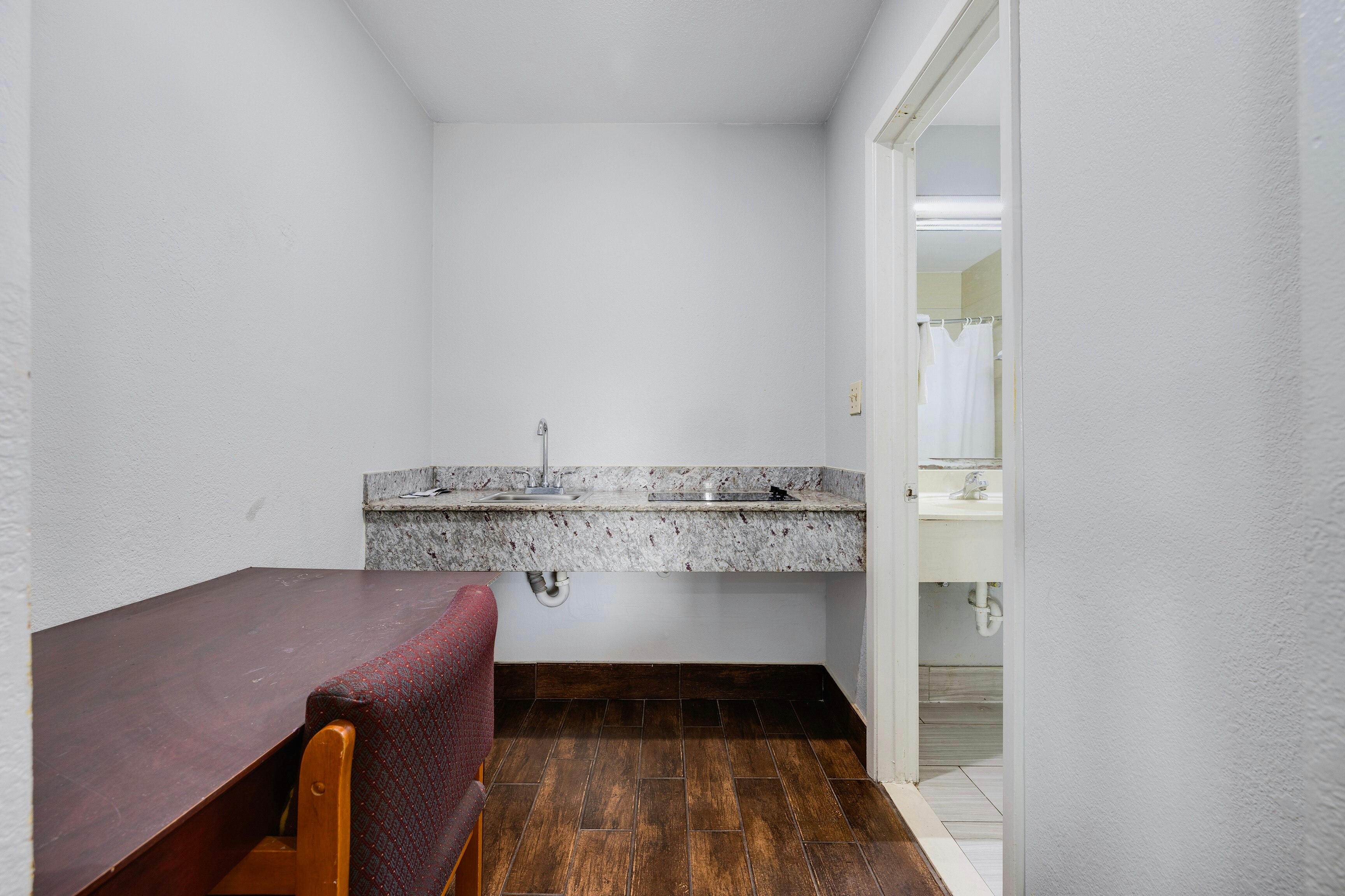 Hotel O Luxury Inn Channelview Baytown I-10 39/56