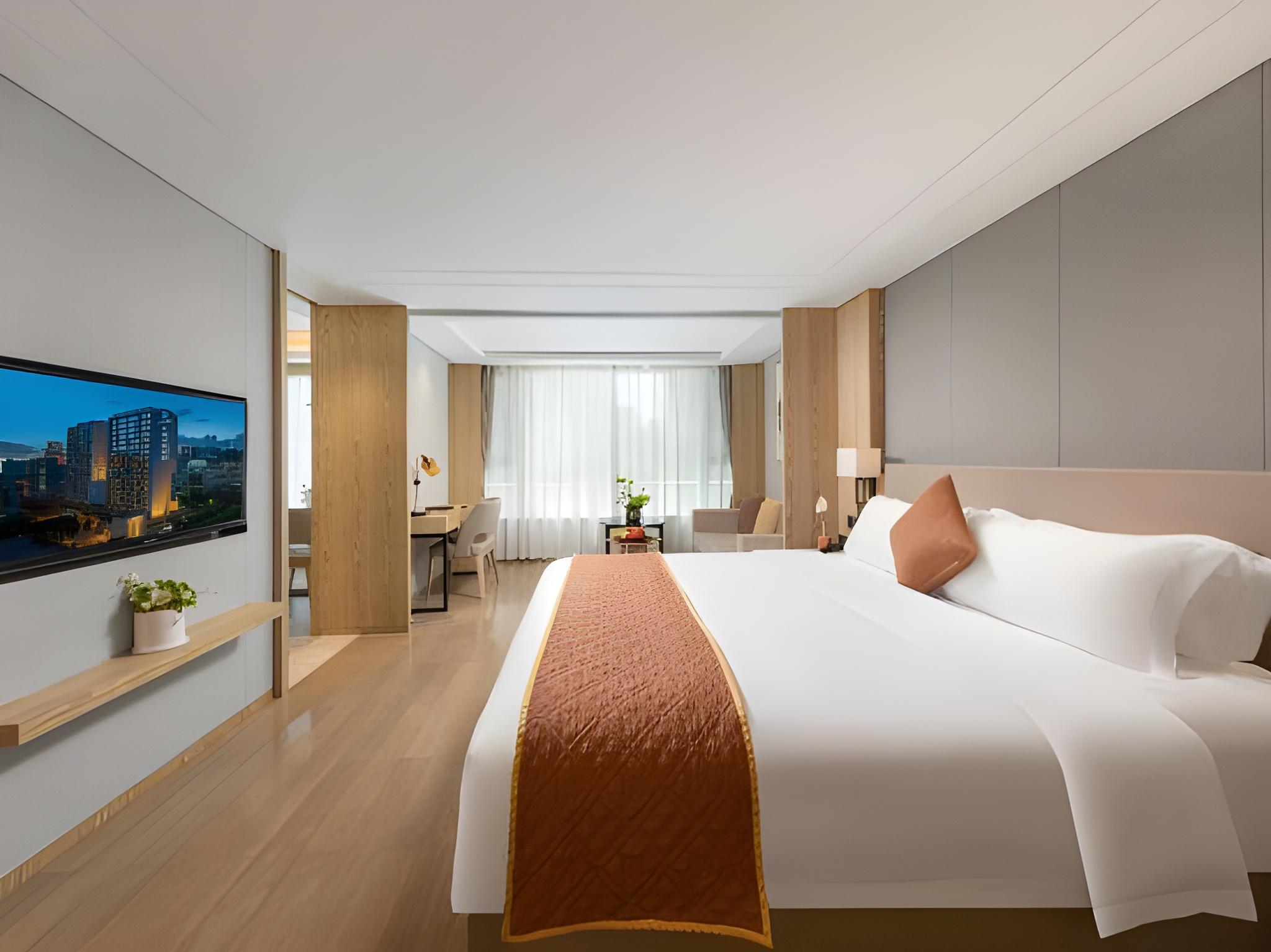 Deluxe, King Bed, Queen Bed