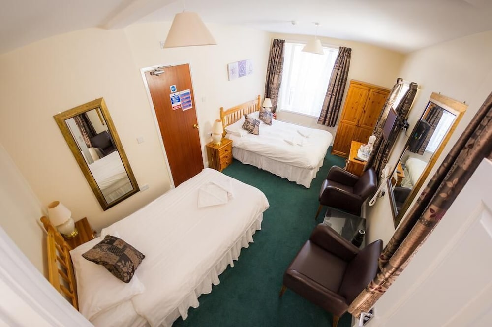 Queensbridge Hotel 24/42