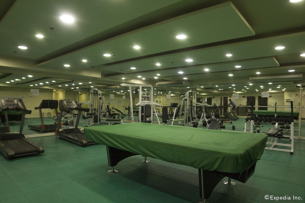 Regency Grand Suites 38/66