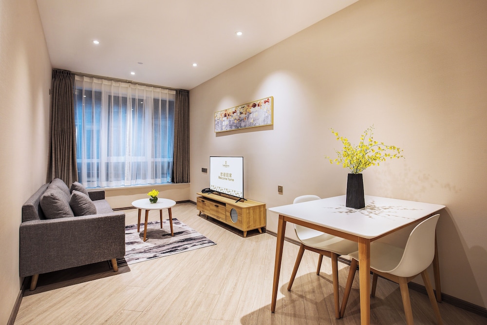 LiveFortuna Hotel 35/57