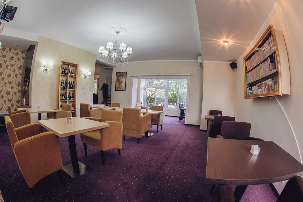 Philia Hotel 40/48