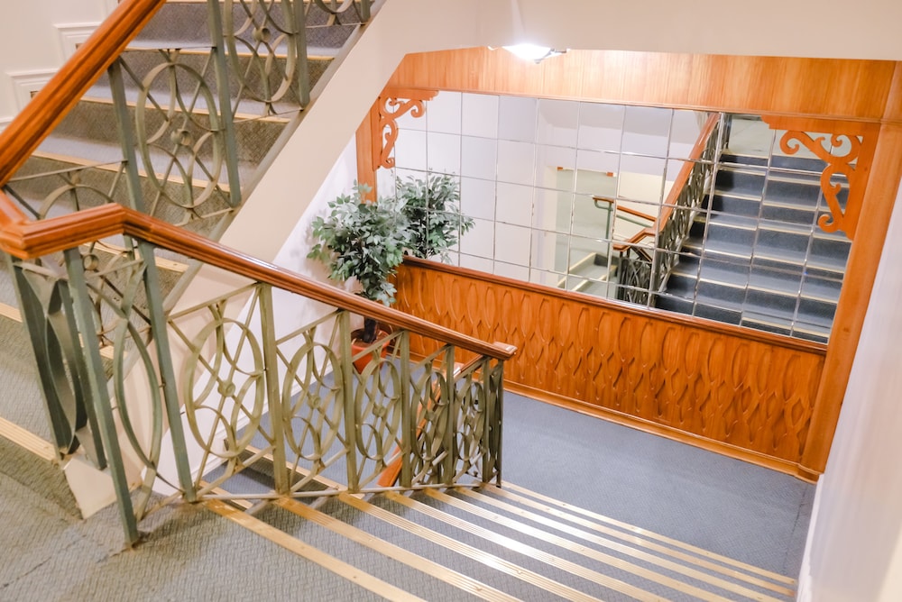 De Luxe Hotel 26/40