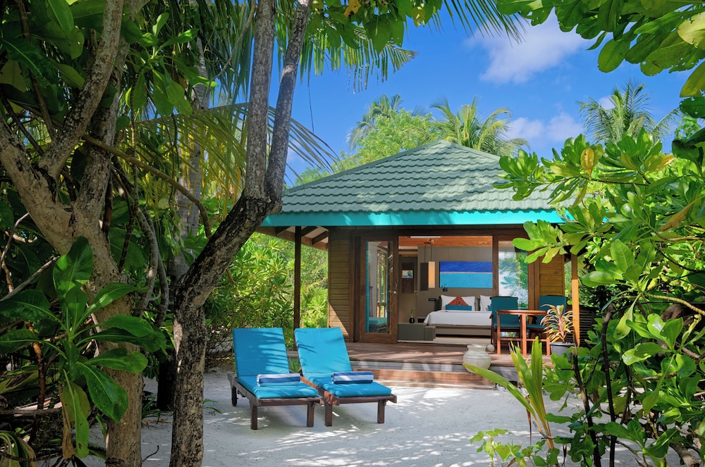 Canareef Resort Maldives 60/65